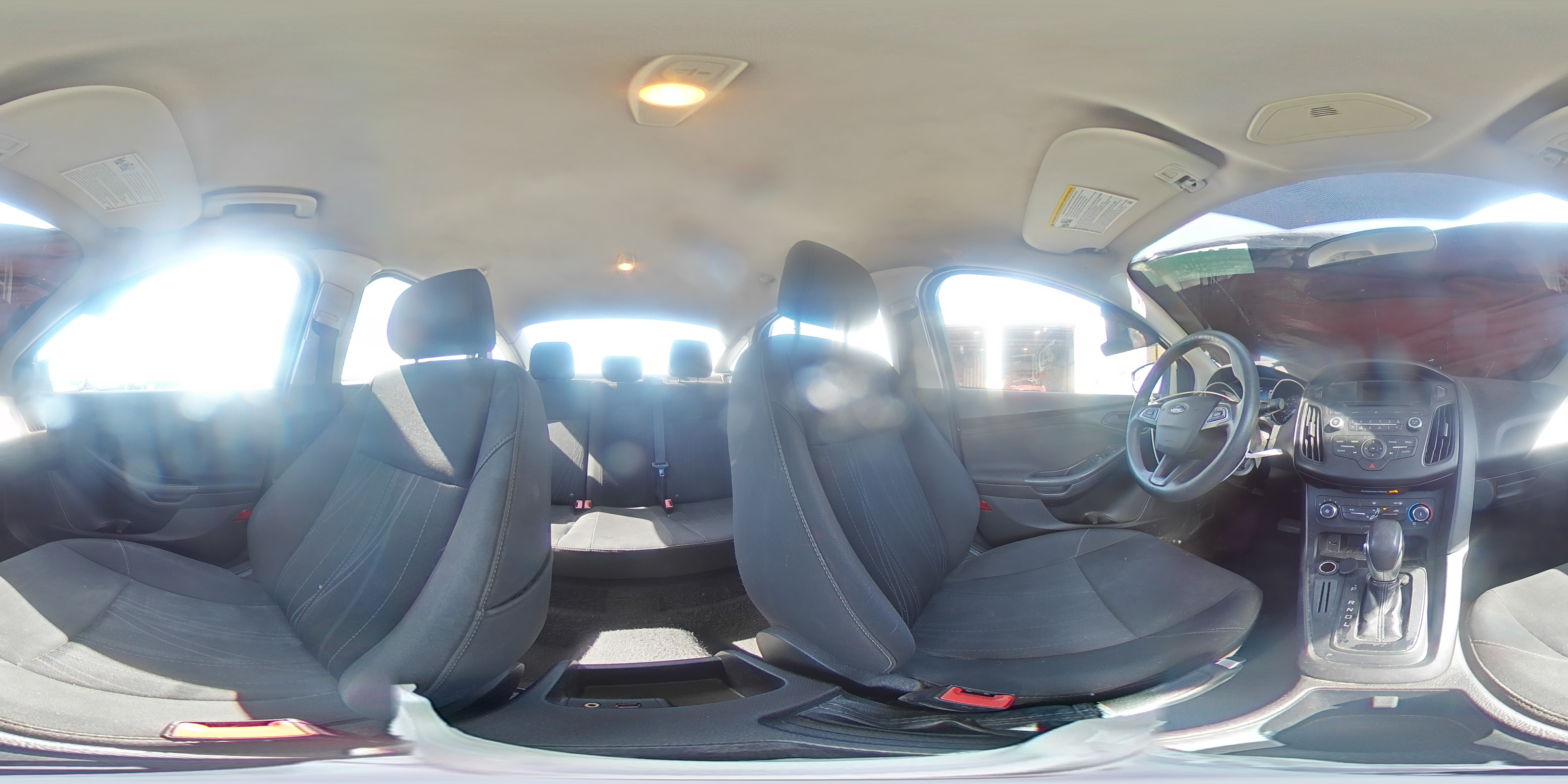 FORD FOCUS 2017 — 14