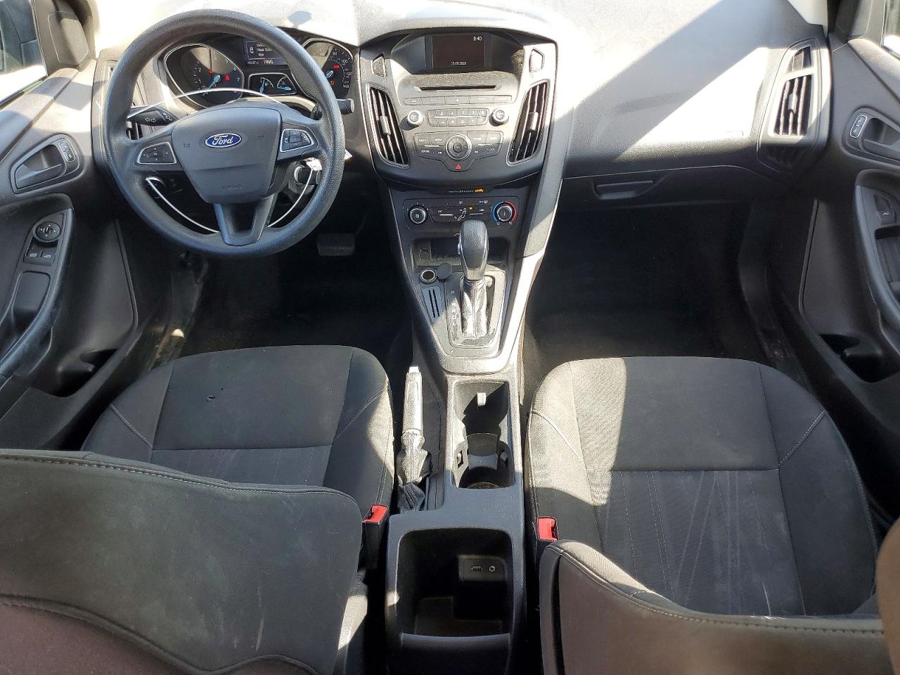 FORD FOCUS 2017 — 9