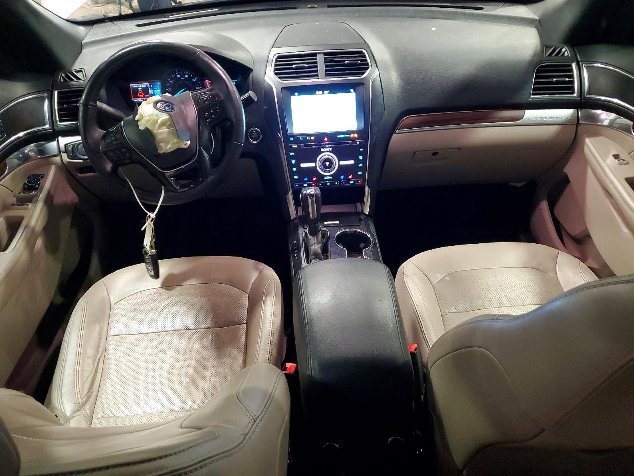 FORD EXPLORER 2018 — 9