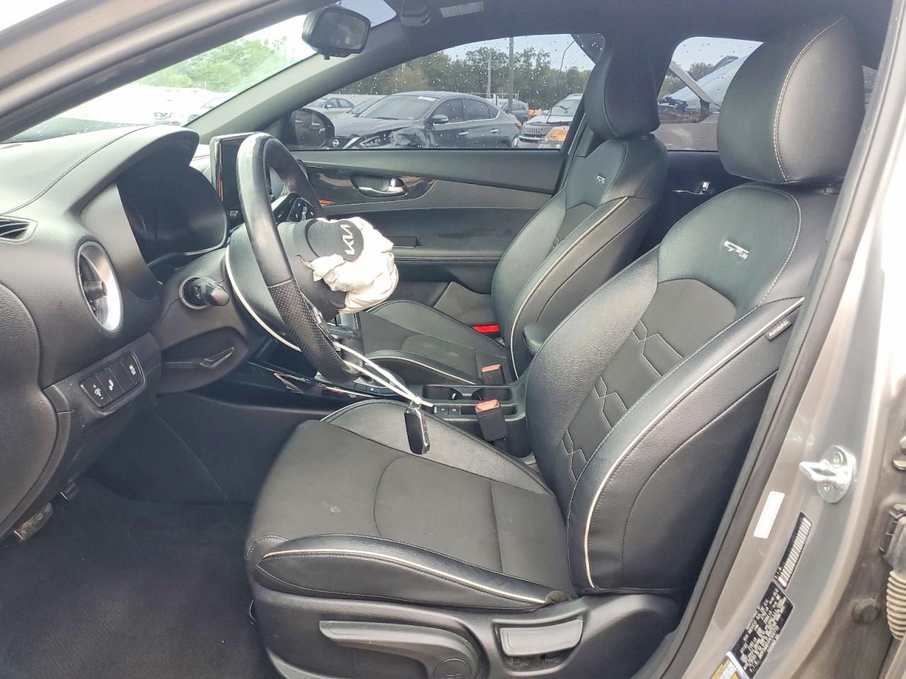 KIA FORTE 2023 — 8