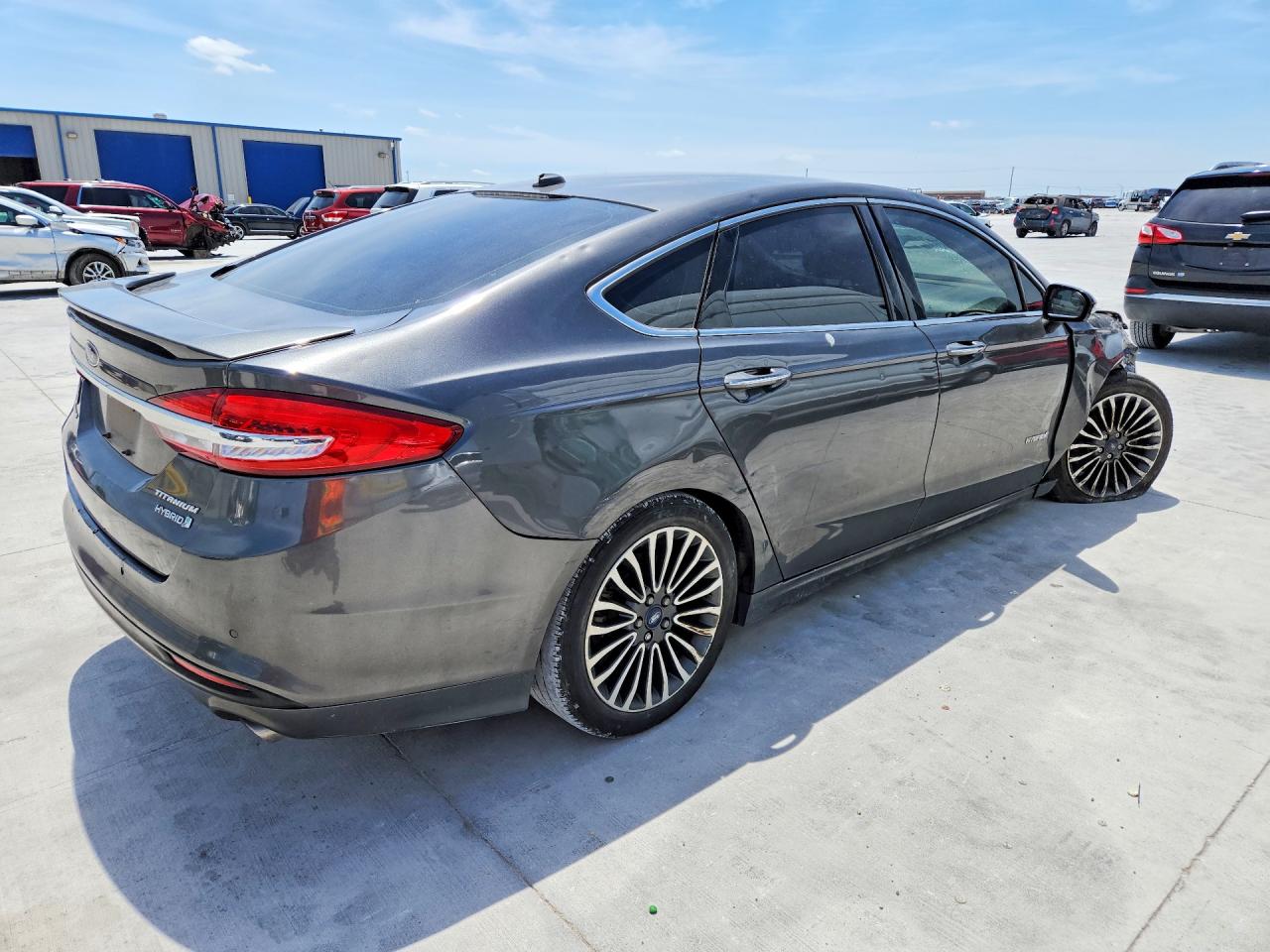 FORD FUSION 2017 — 4
