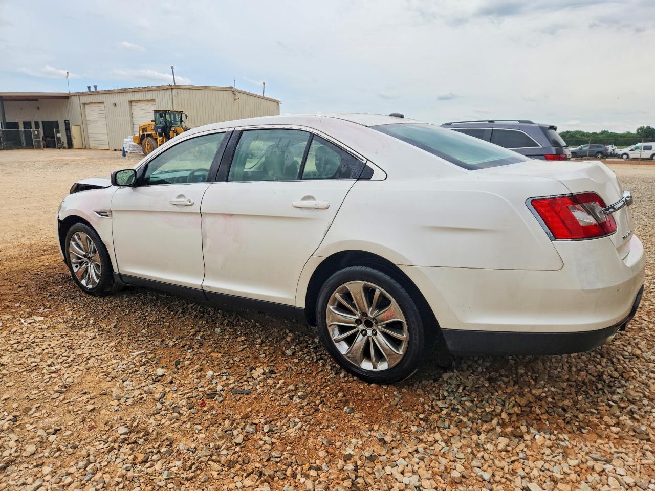 FORD TAURUS 2011 — 3