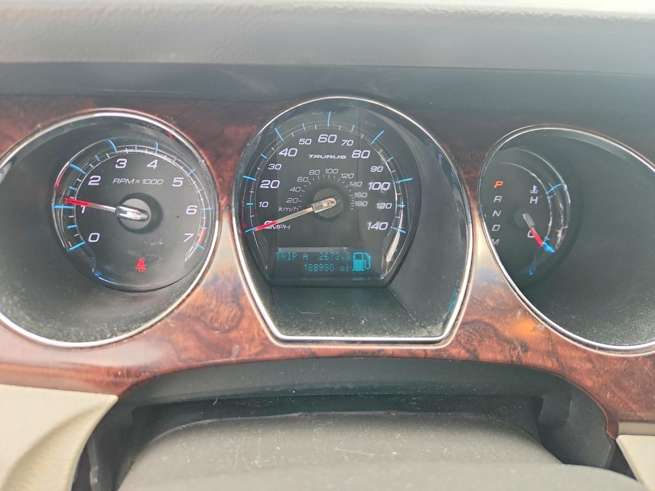 FORD TAURUS 2011 — 10