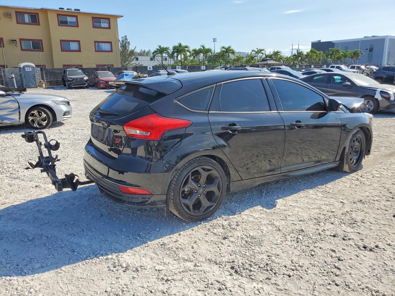 FORD FOCUS 2017 — 4