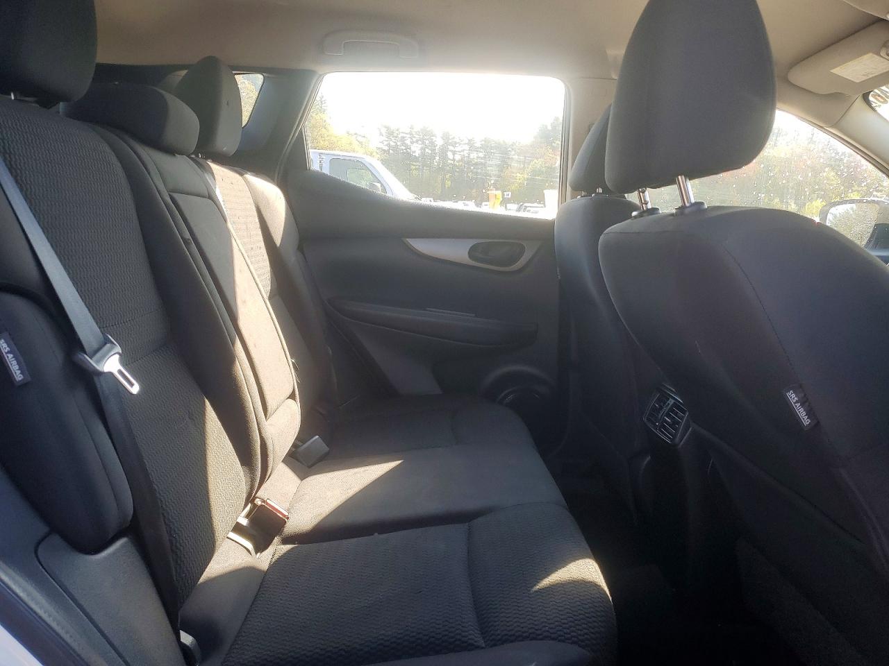 NISSAN ROGUE SPORT 2021 — 12