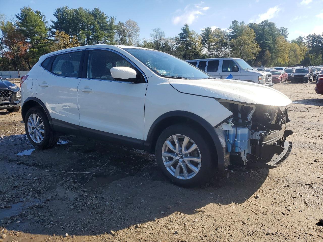 NISSAN ROGUE SPORT 2021 — 5