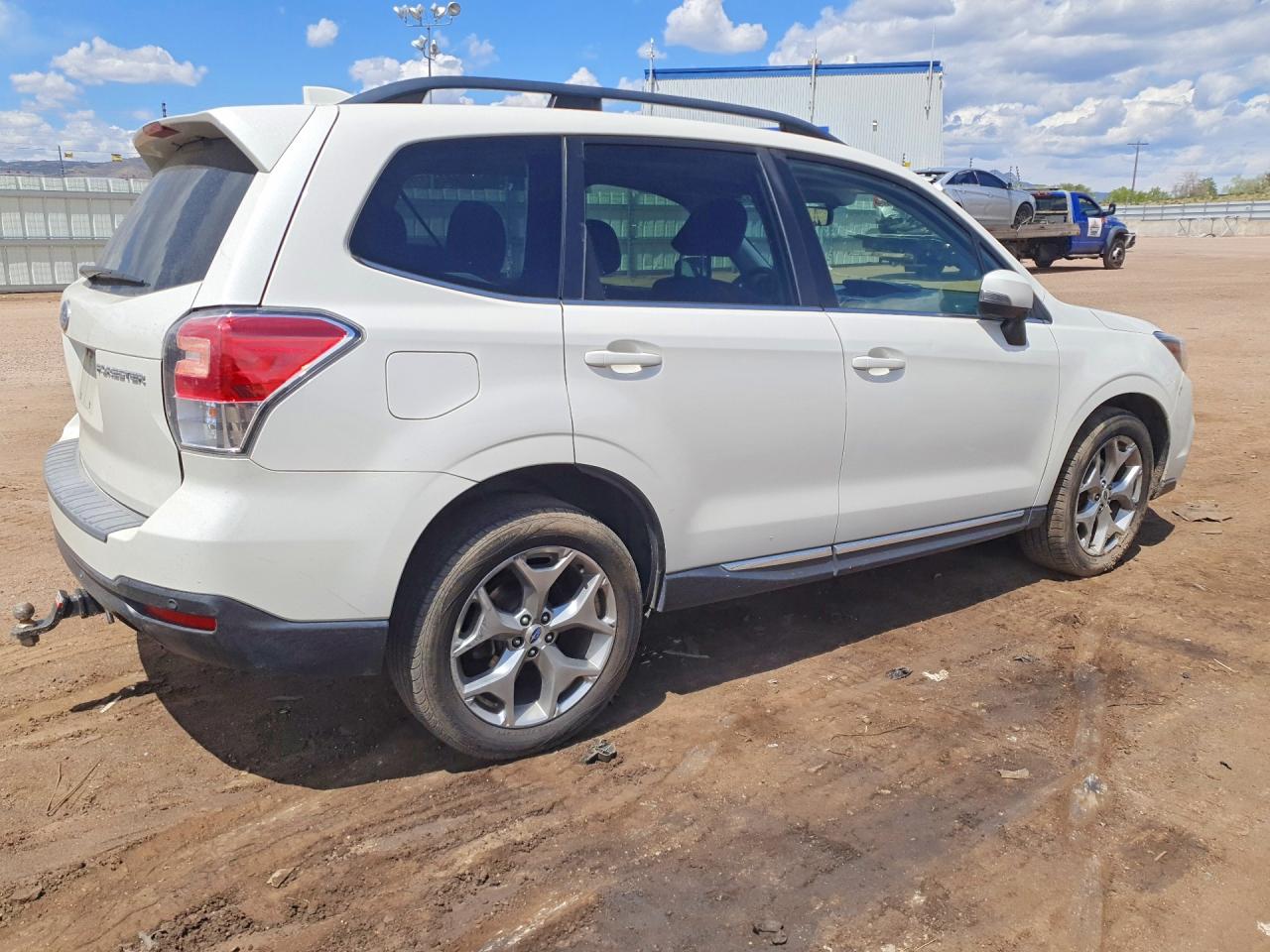 SUBARU FORESTER 2018 — 4