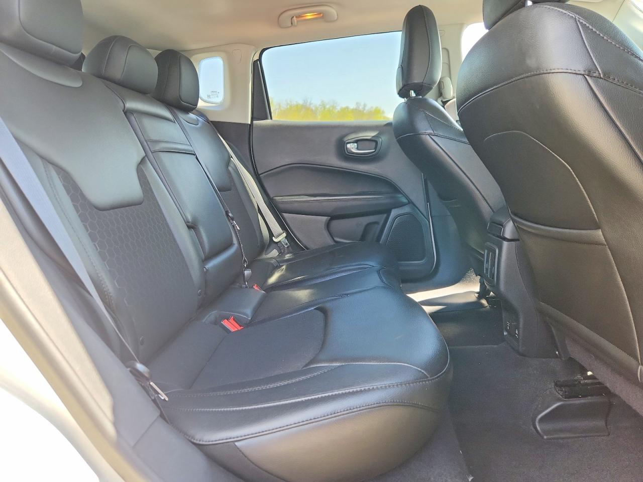 JEEP COMPASS 2018 — 12