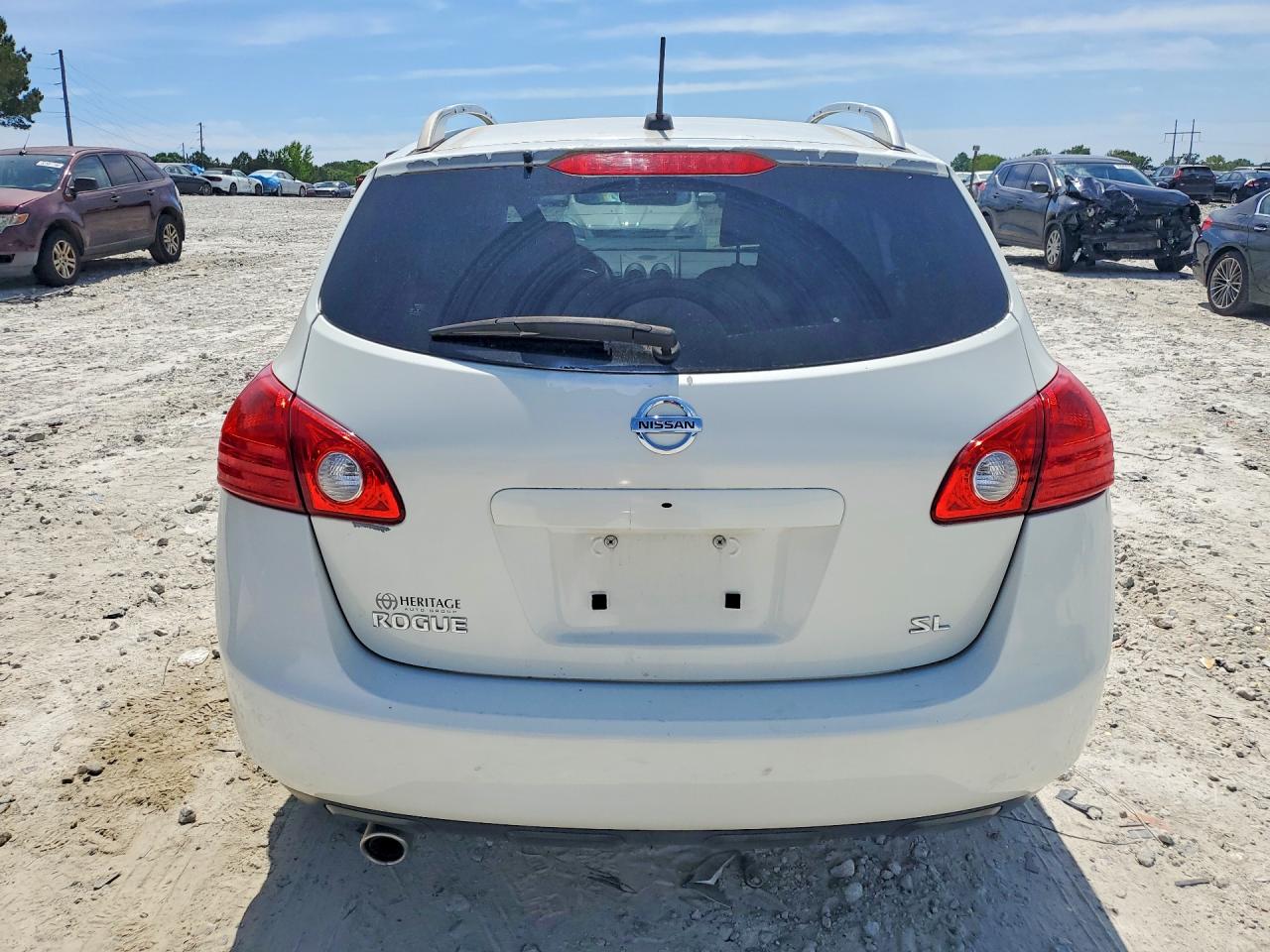 NISSAN ROGUE 2010 — 7