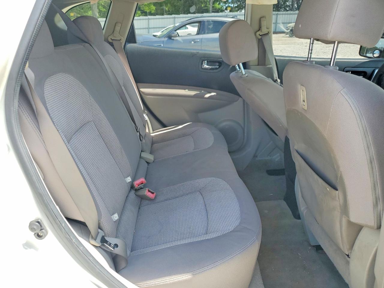 NISSAN ROGUE 2010 — 12