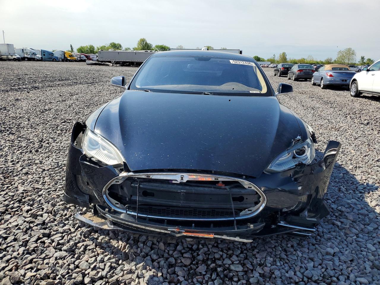 TESLA MODEL S 2014 — 6