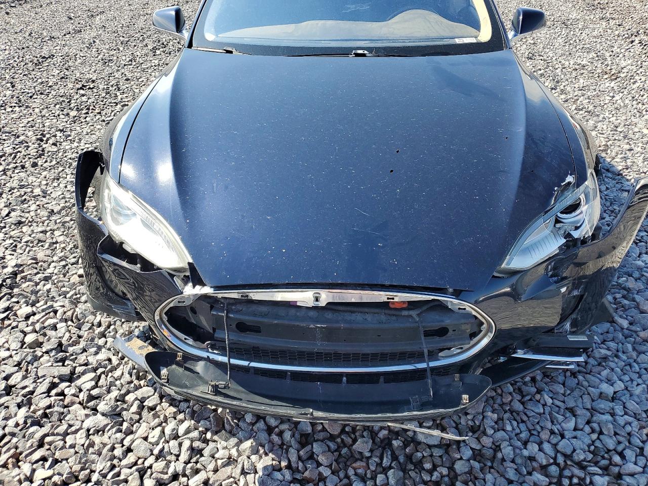 TESLA MODEL S 2014 — 12