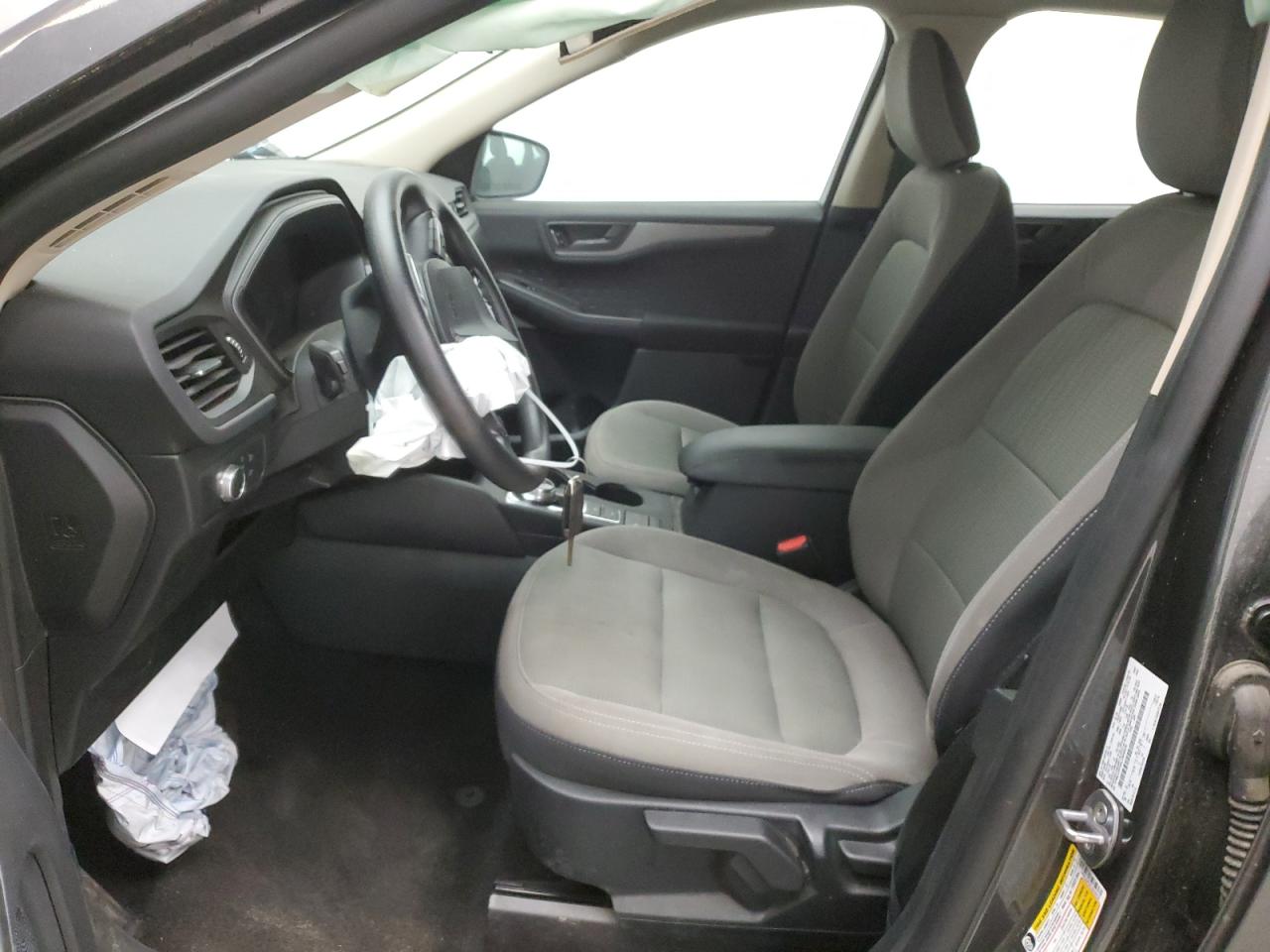 FORD ESCAPE 2020 — 8