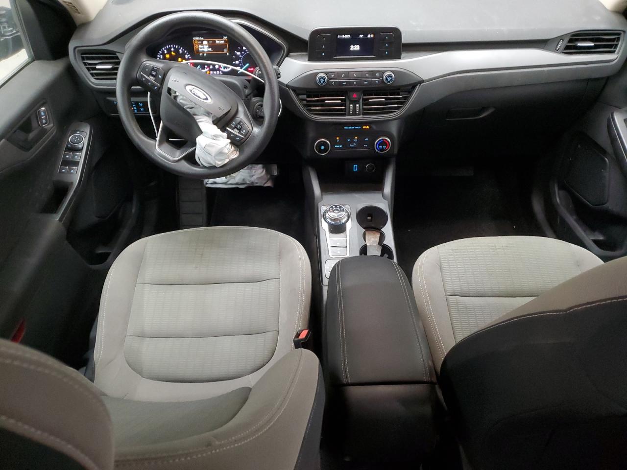 FORD ESCAPE 2020 — 9