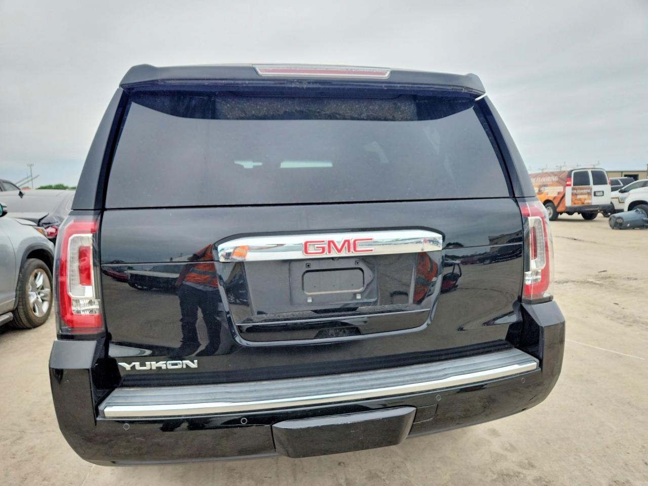 GMC YUKON 2016 — 7