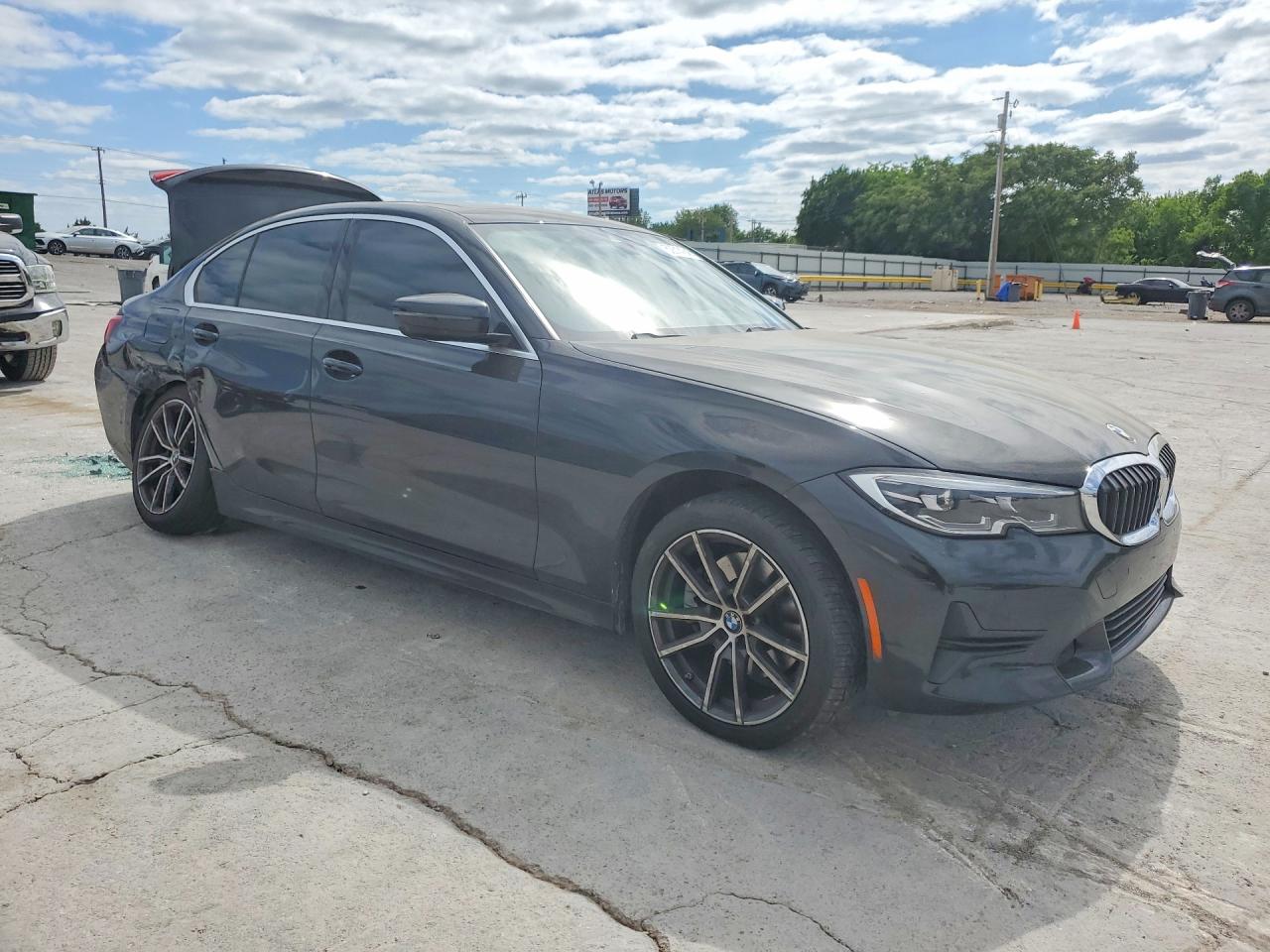 BMW 330I 2020 — 5
