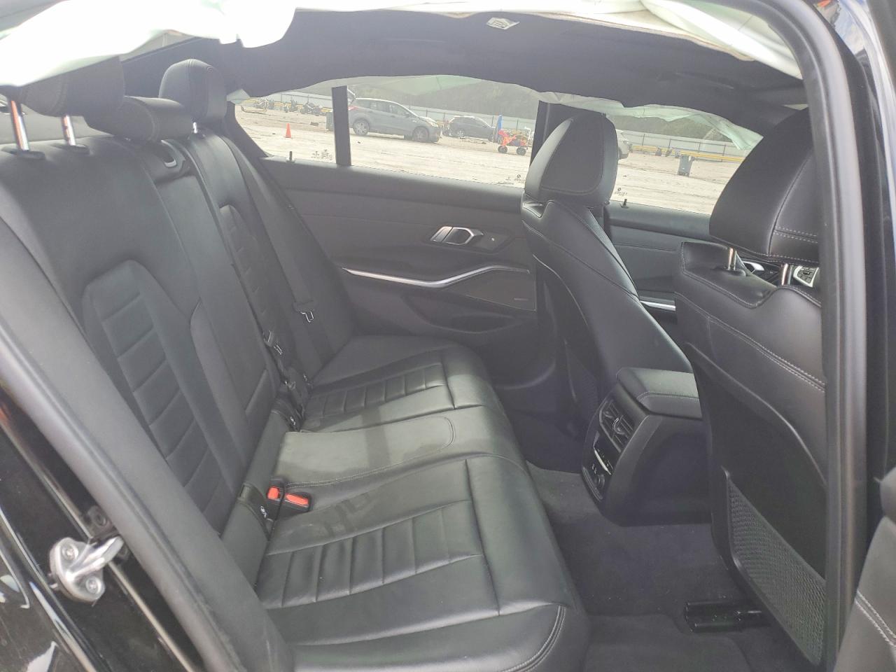 BMW 330I 2020 — 11