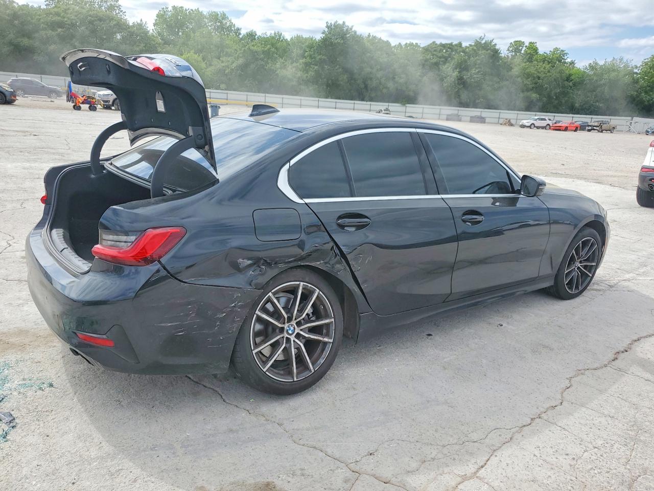 BMW 330I 2020 — 4