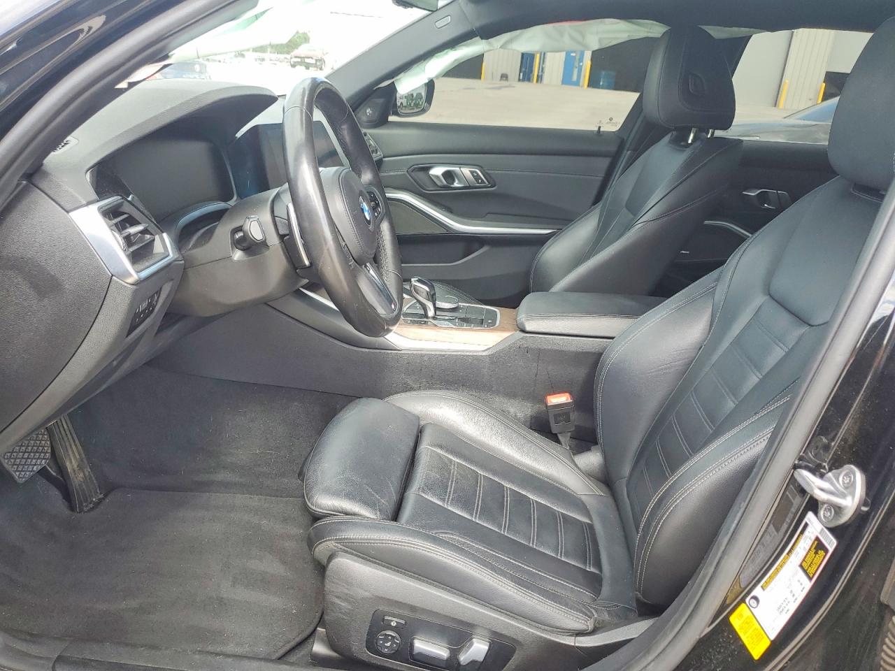 BMW 330I 2020 — 8