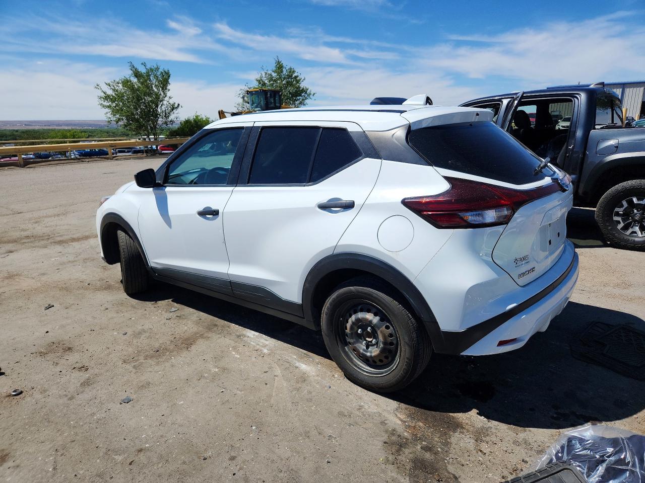 NISSAN KICKS 2021 — 3