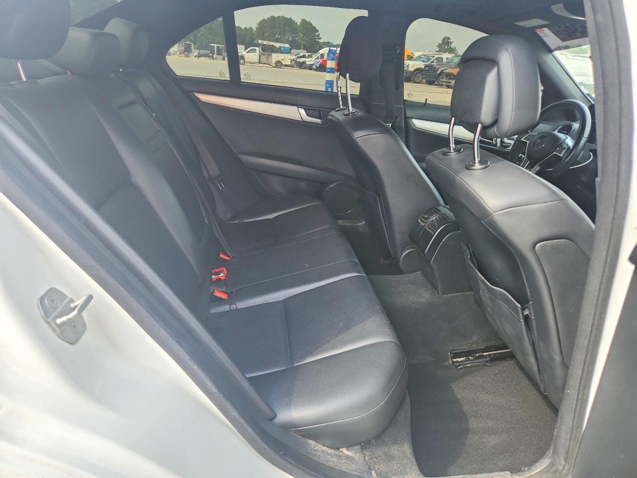 MERCEDES-BENZ C 2013 — 11