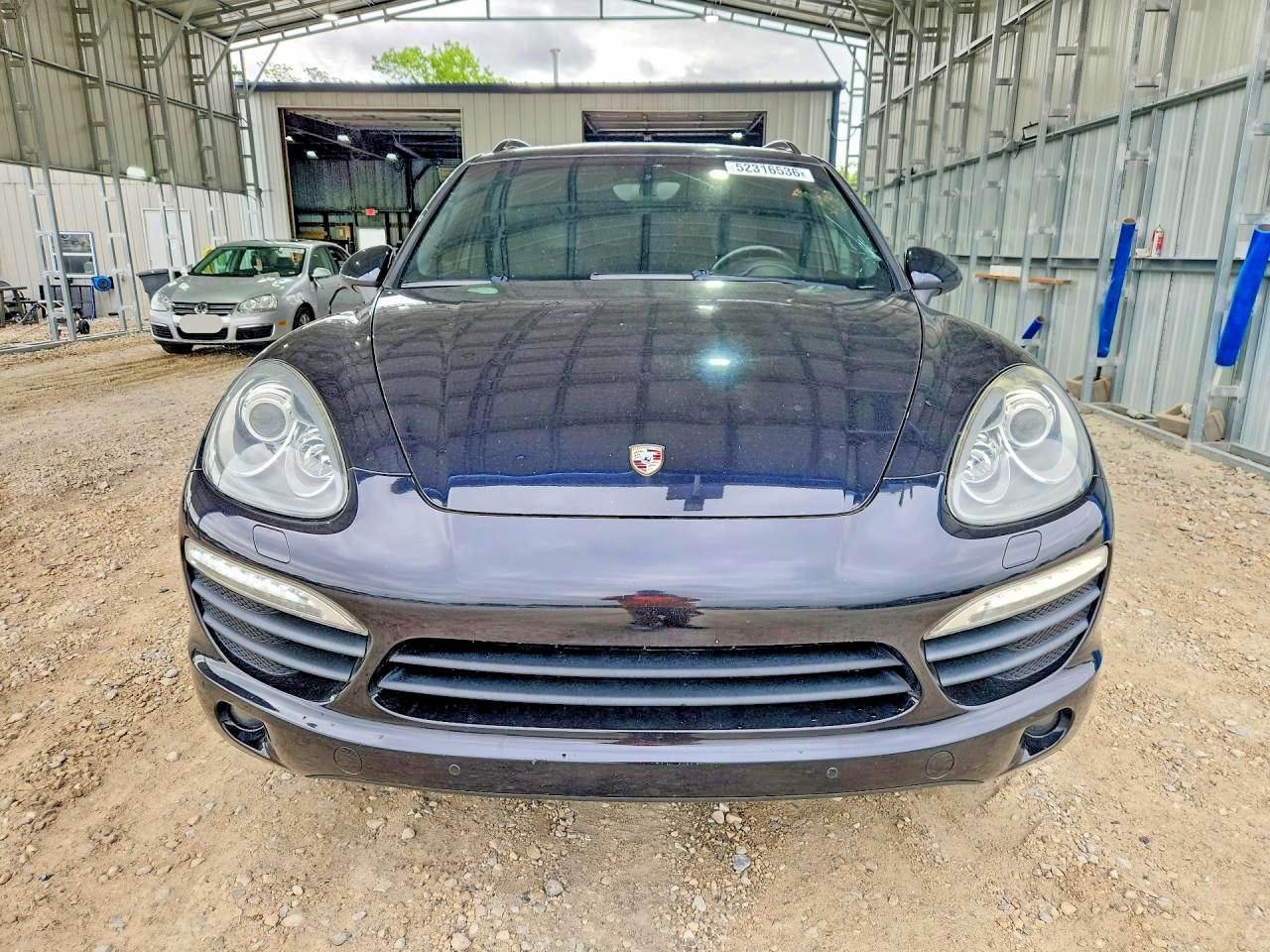 PORSCHE CAYENNE 2012 — 6