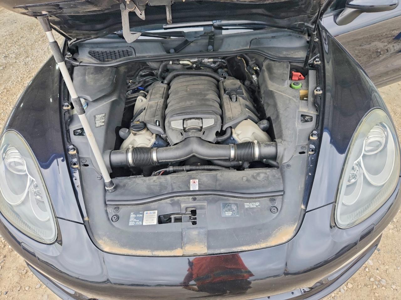 PORSCHE CAYENNE 2012 — 13