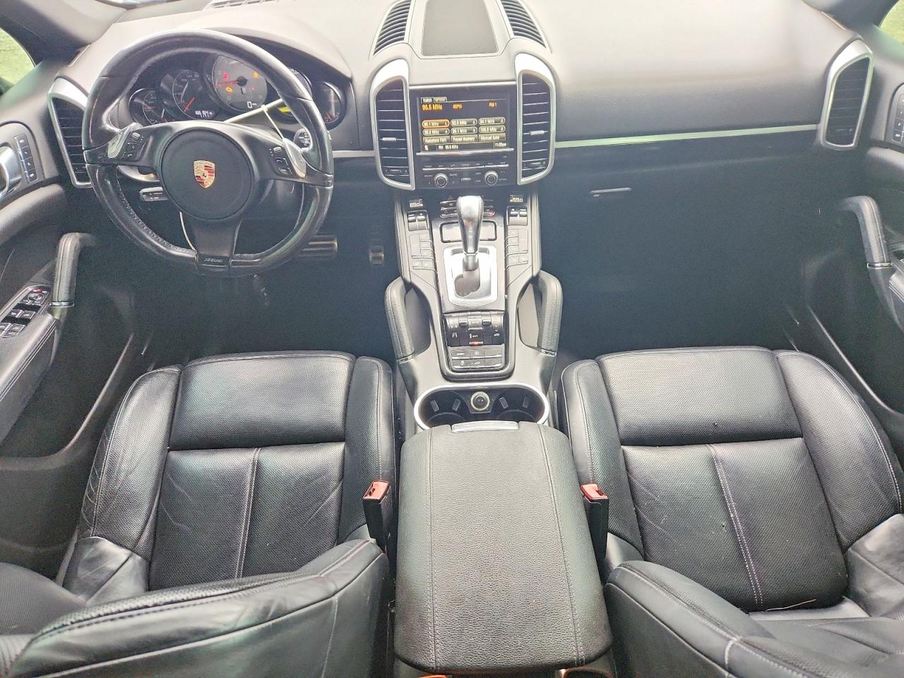 PORSCHE CAYENNE 2012 — 9