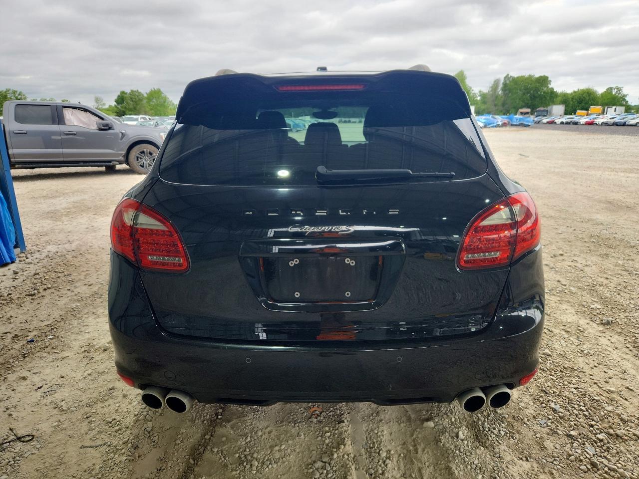 PORSCHE CAYENNE 2012 — 7