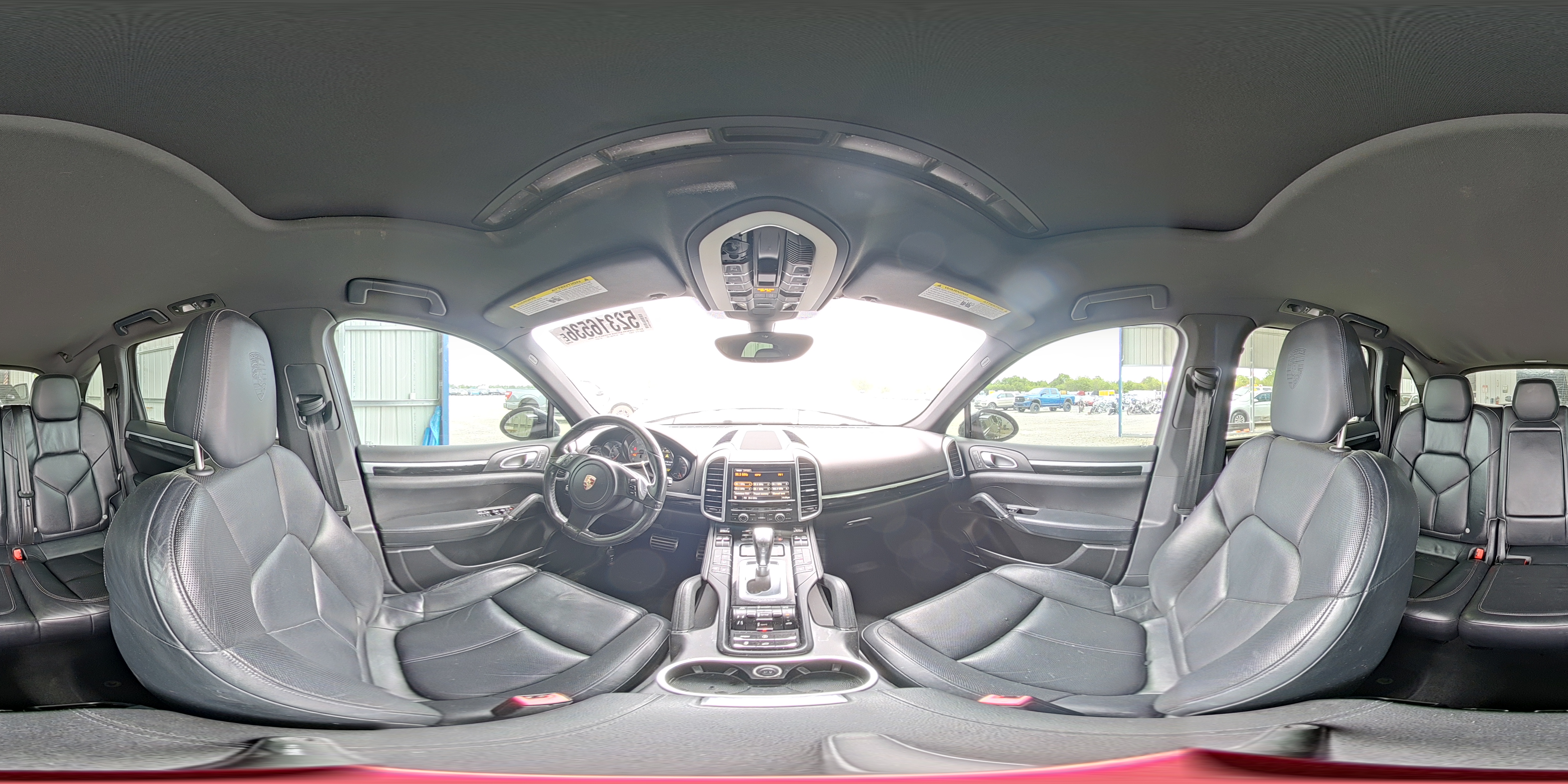 PORSCHE CAYENNE 2012 — 15