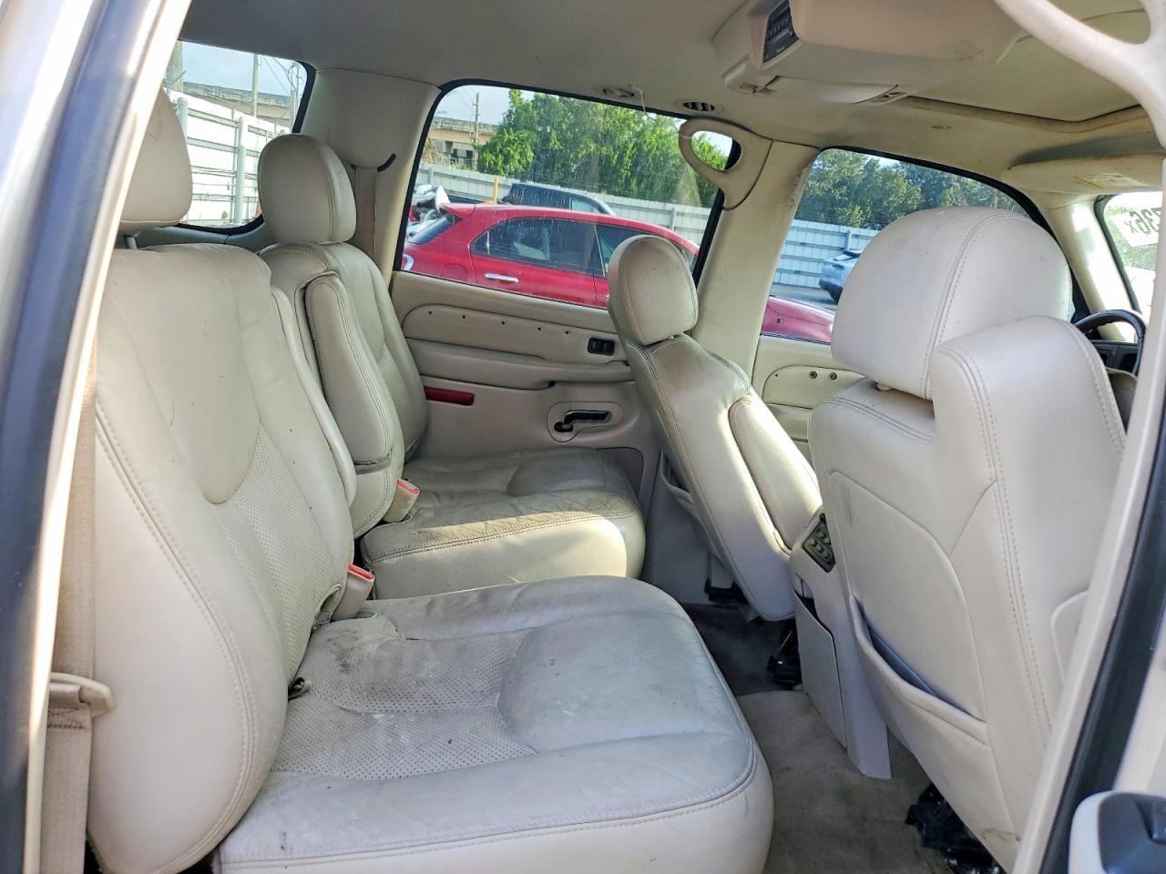 CADILLAC ESCALADE 2006 — 12