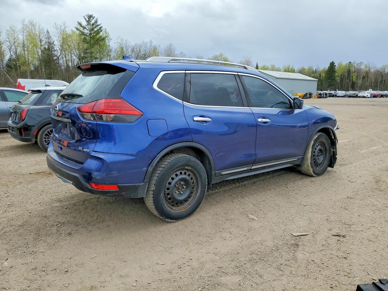 NISSAN ROGUE 2017 — 4