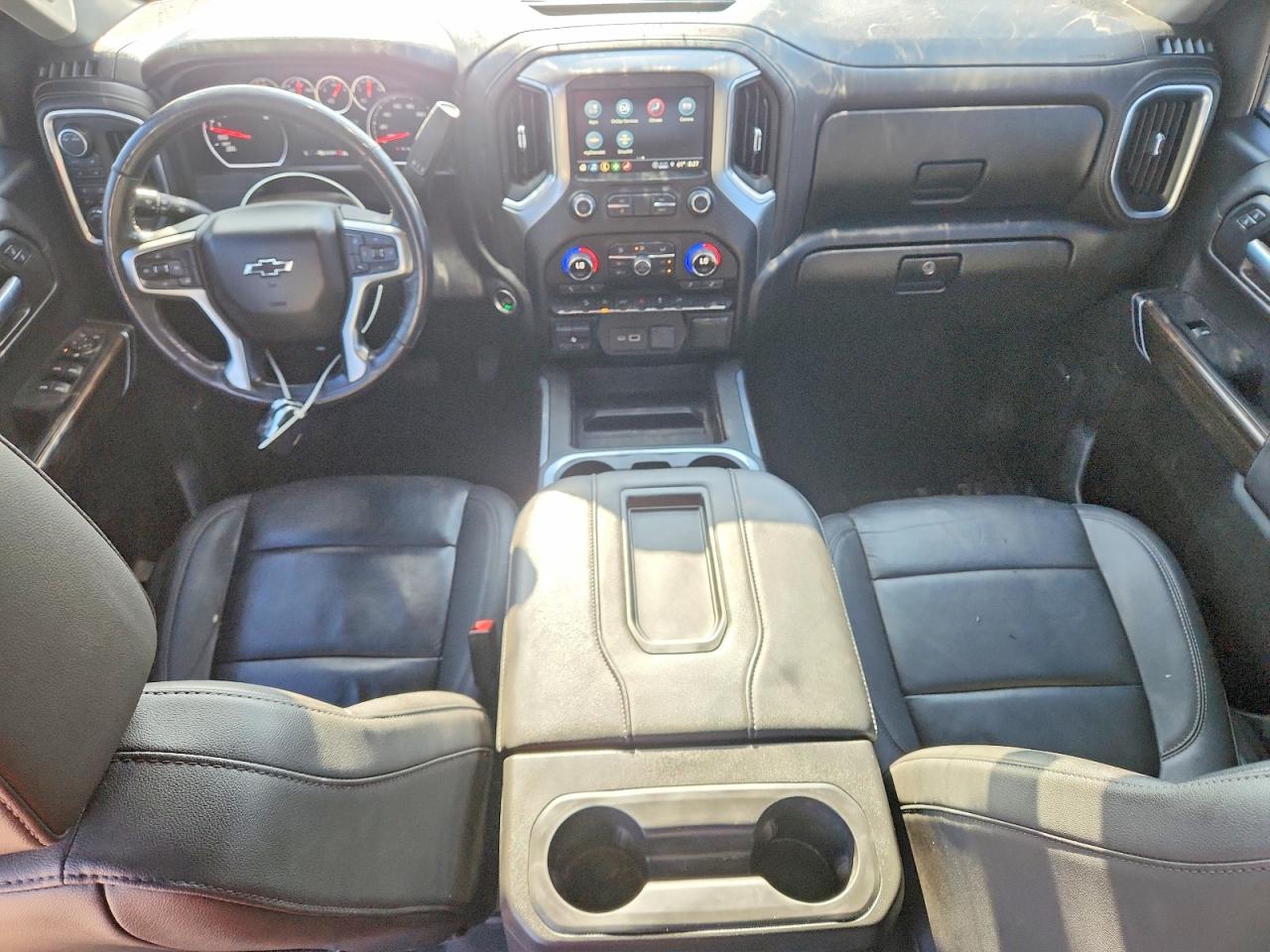 CHEVROLET SILVERADO 2021 — 9