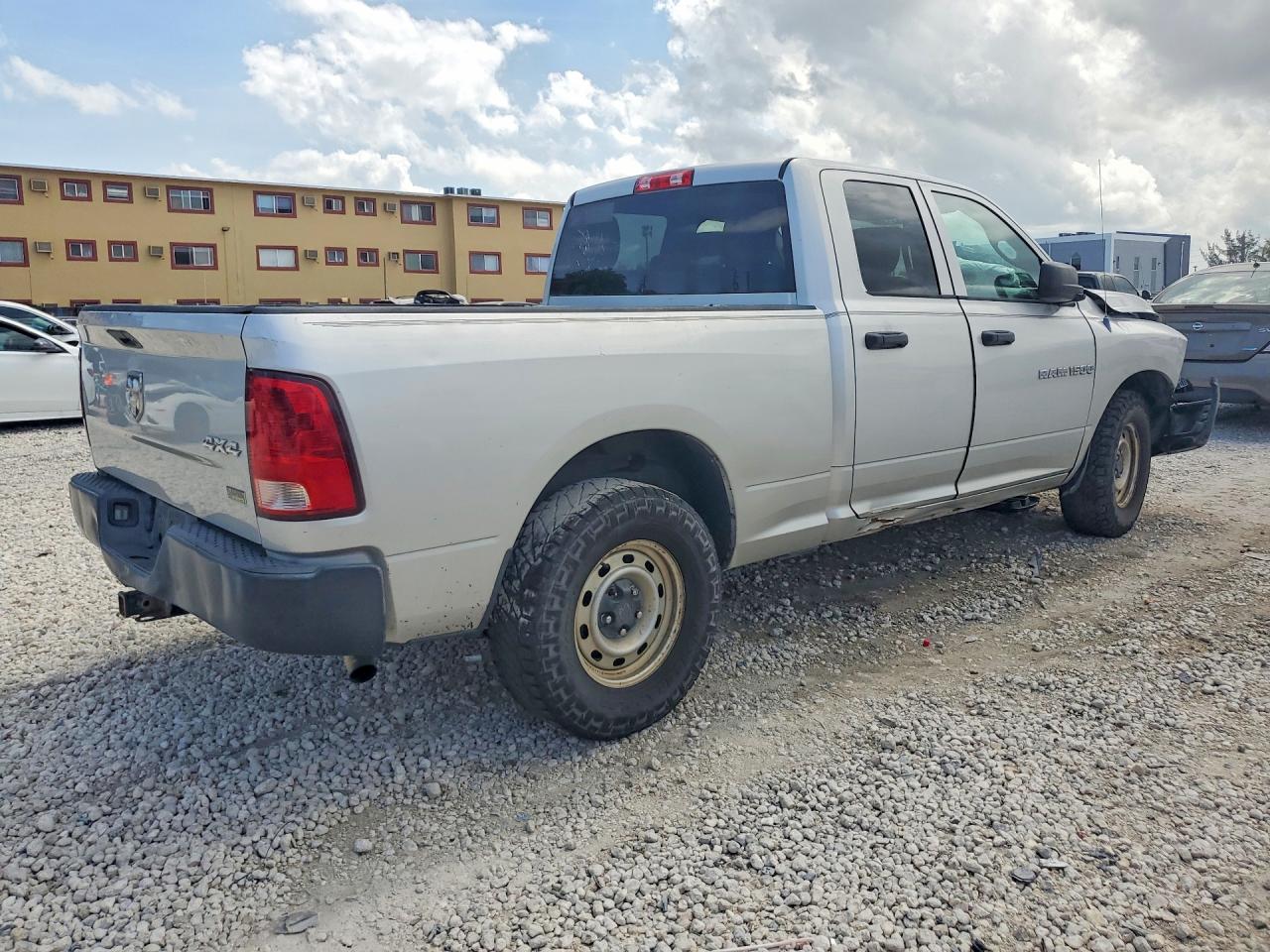 DODGE RAM 1500 2012 — 4