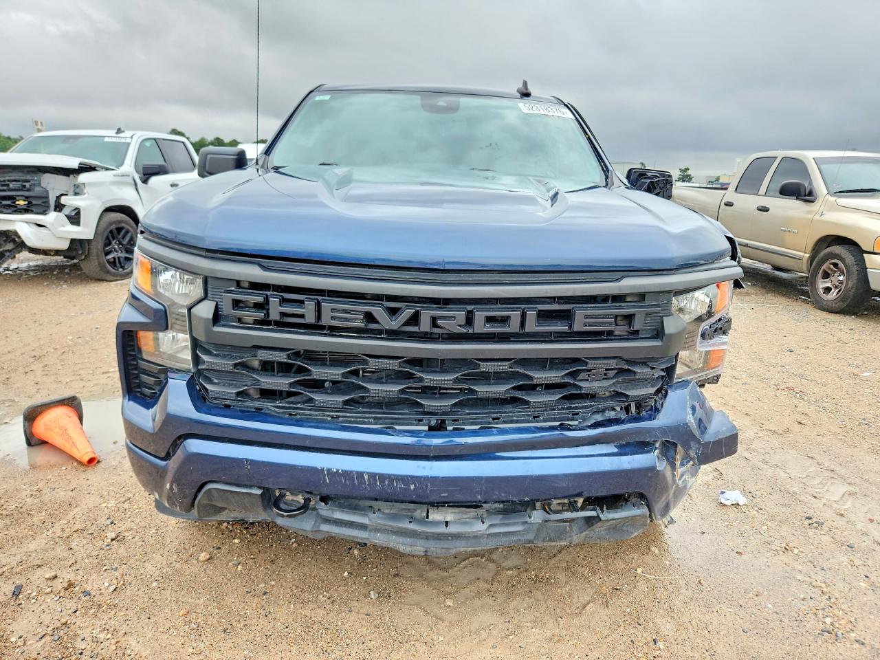 CHEVROLET SILVERADO 2023 — 6