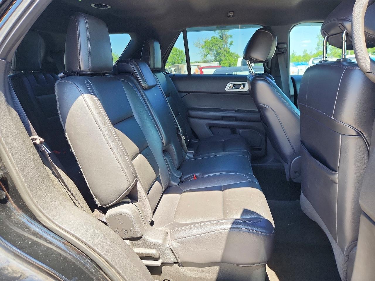 FORD EXPLORER 2012 — 12