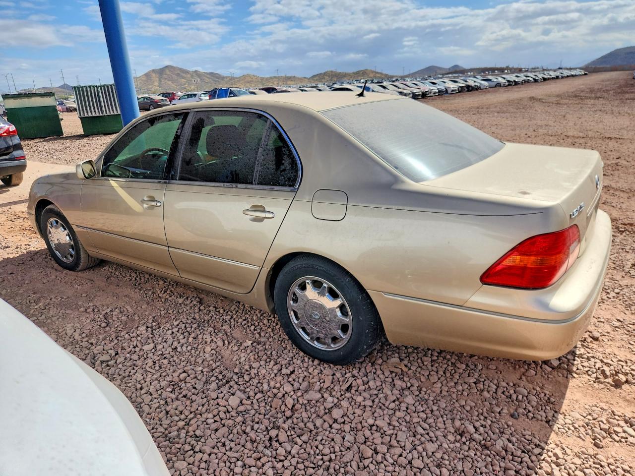 LEXUS LS 2001 — 3
