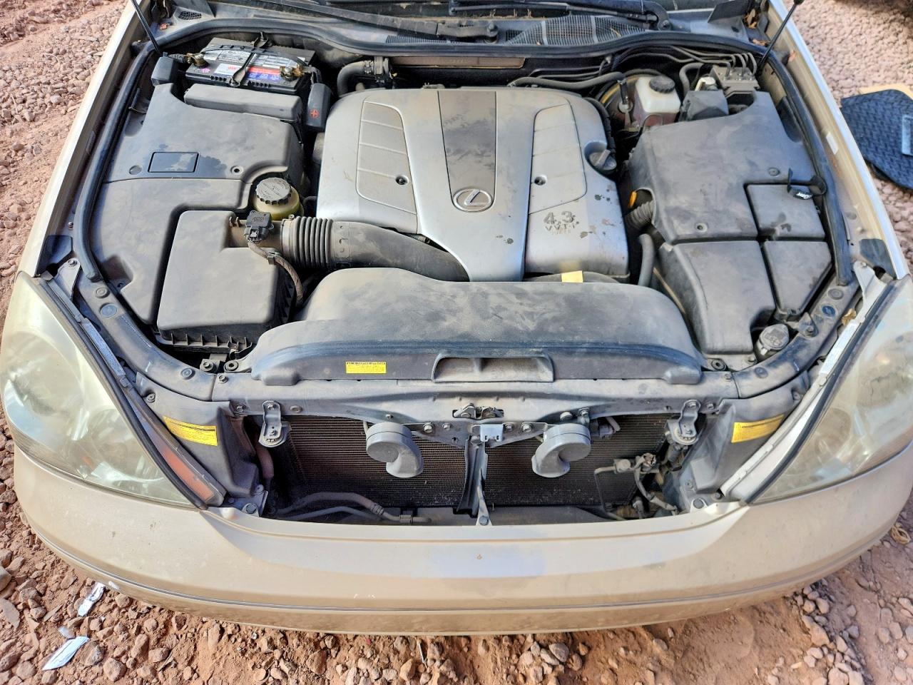 LEXUS LS 2001 — 12