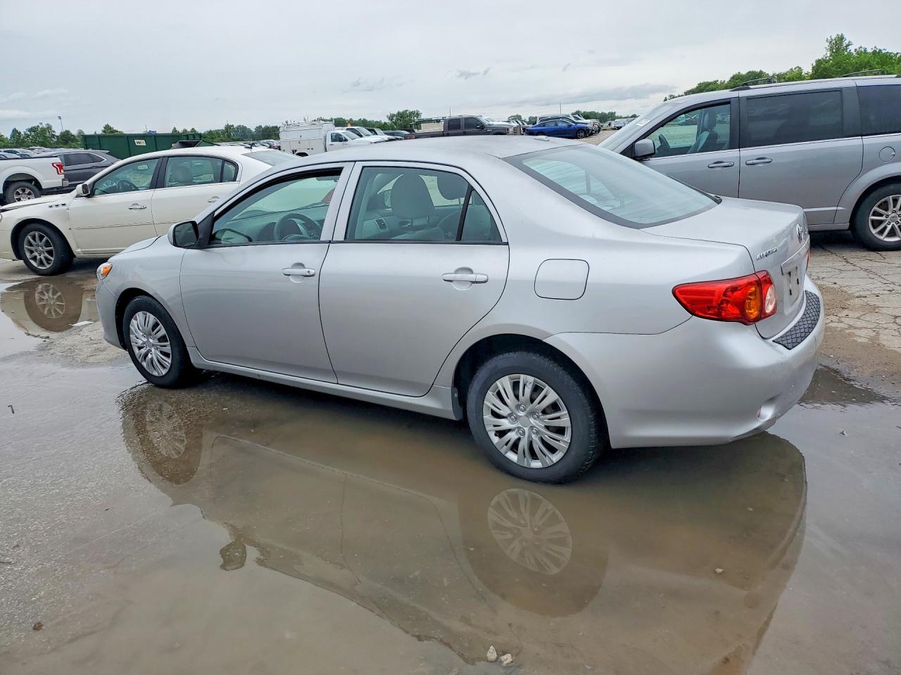 TOYOTA COROLLA 2010 — 3
