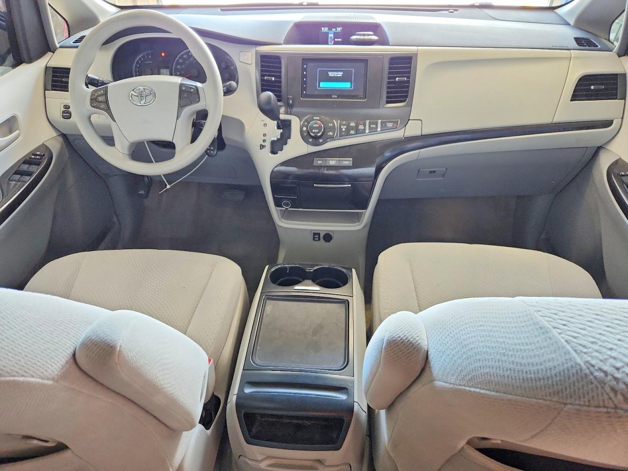 TOYOTA SIENNA 2013 — 9