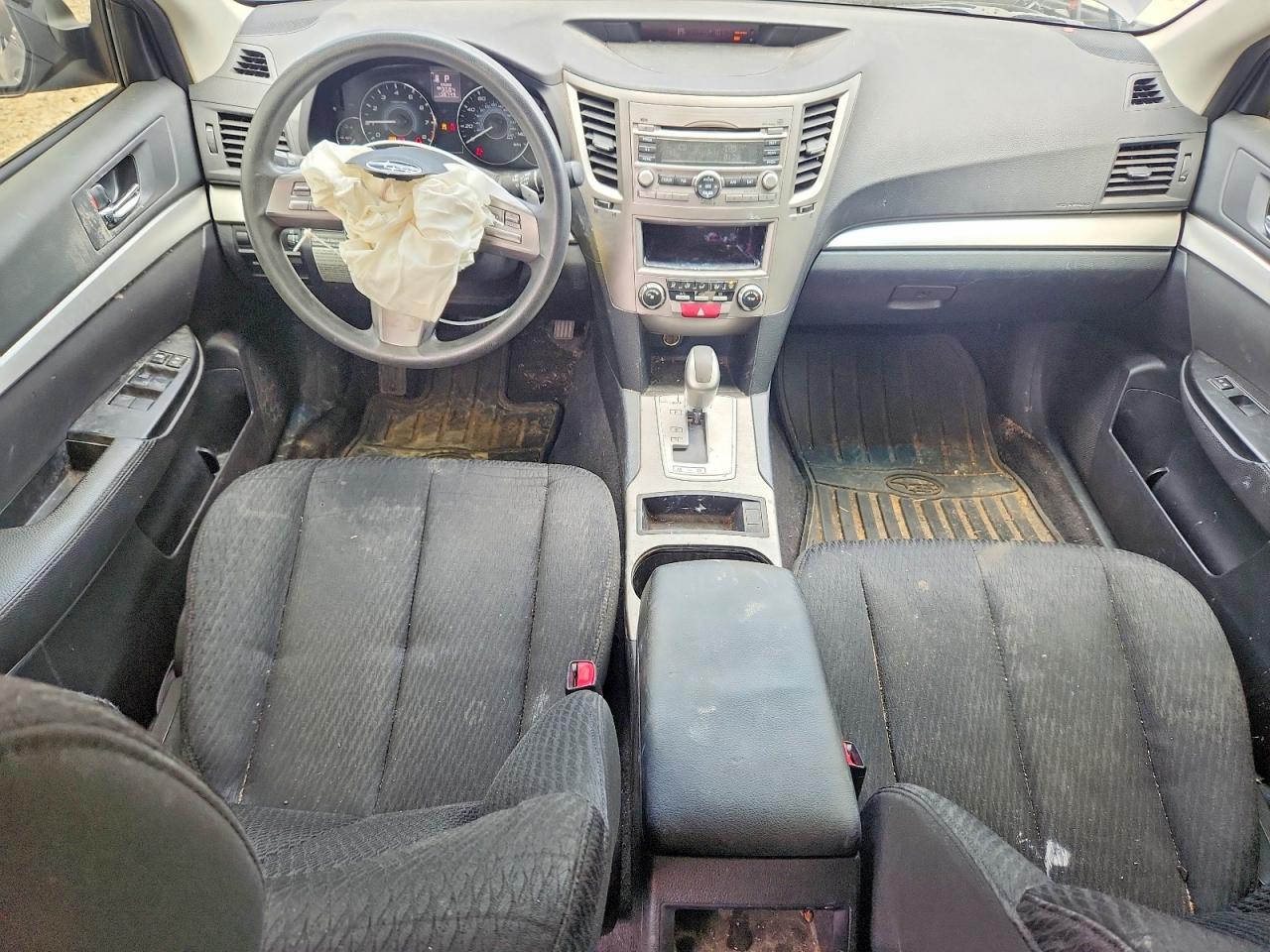 SUBARU OUTBACK 2010 — 9