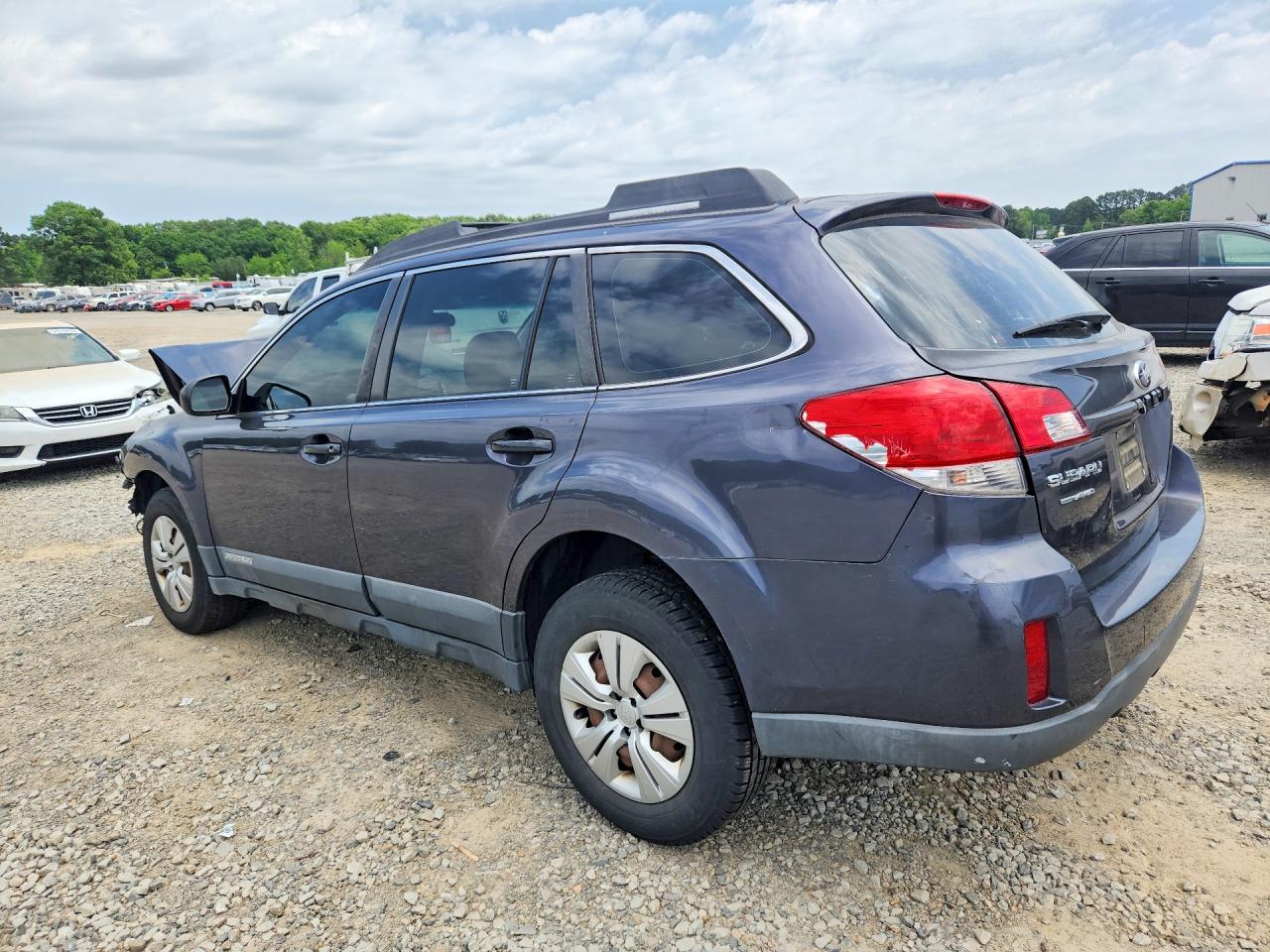 SUBARU OUTBACK 2010 — 3