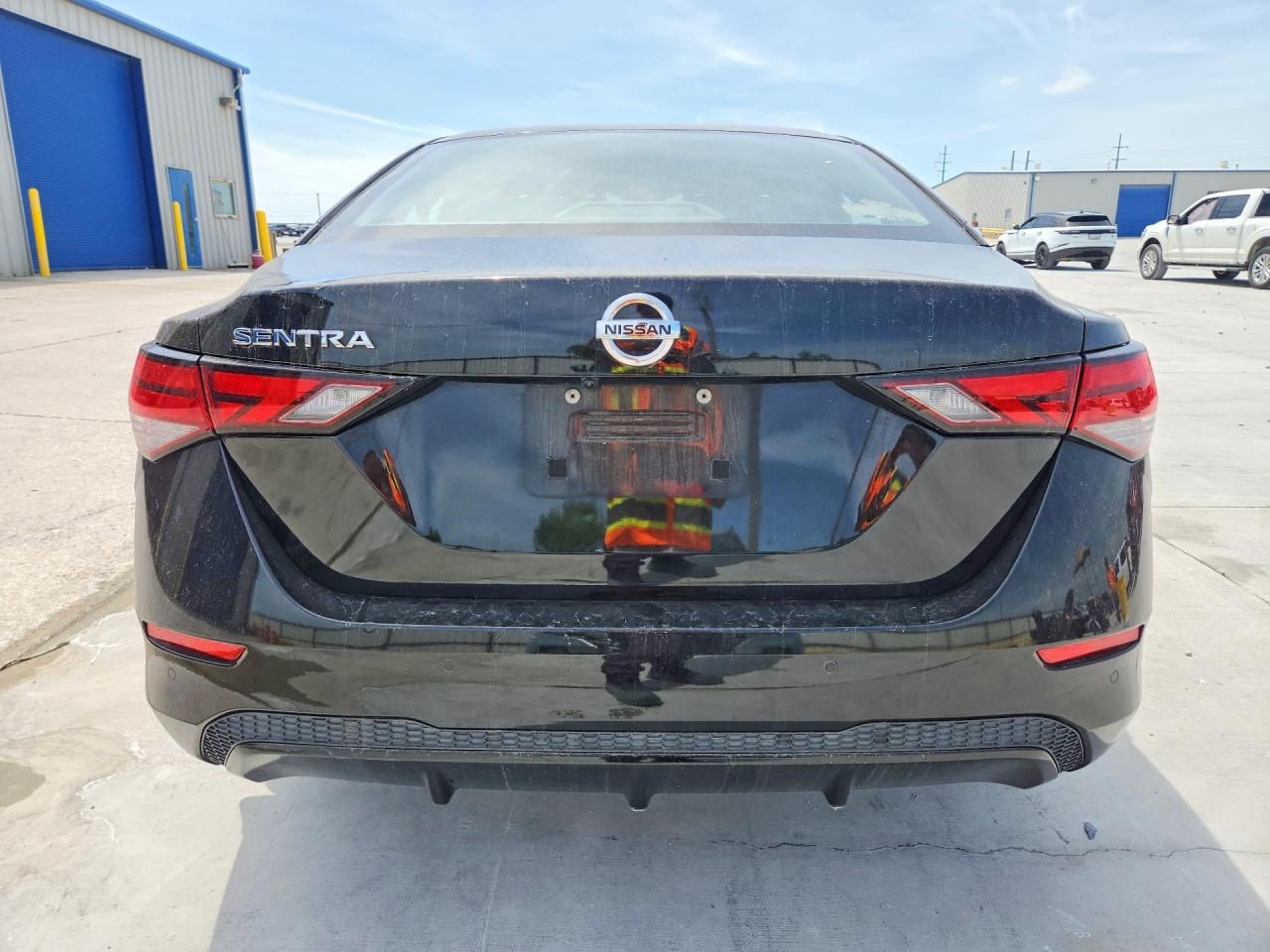 NISSAN SENTRA 2020 — 7