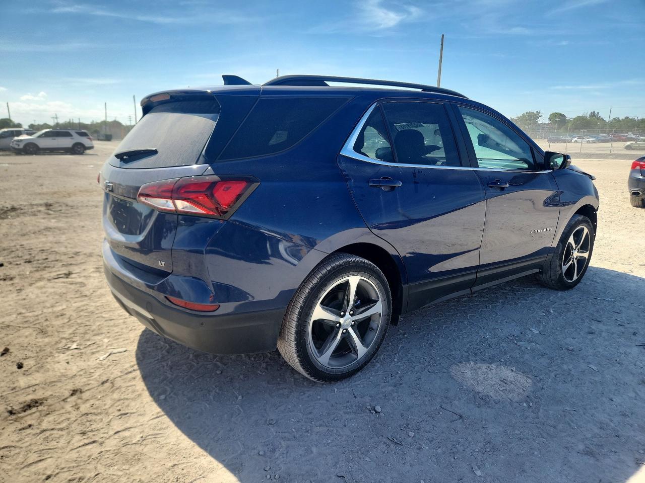 CHEVROLET EQUINOX 2022 — 4