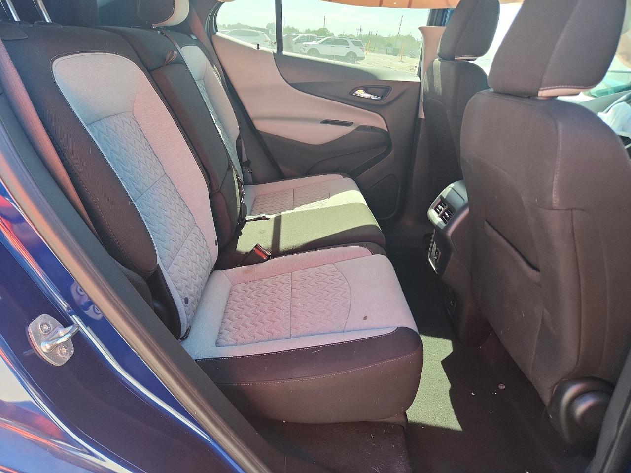 CHEVROLET EQUINOX 2022 — 12