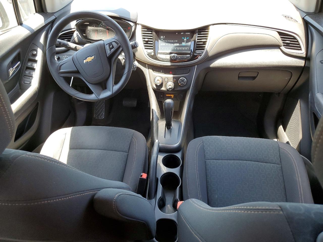 CHEVROLET TRAX 2017 — 9