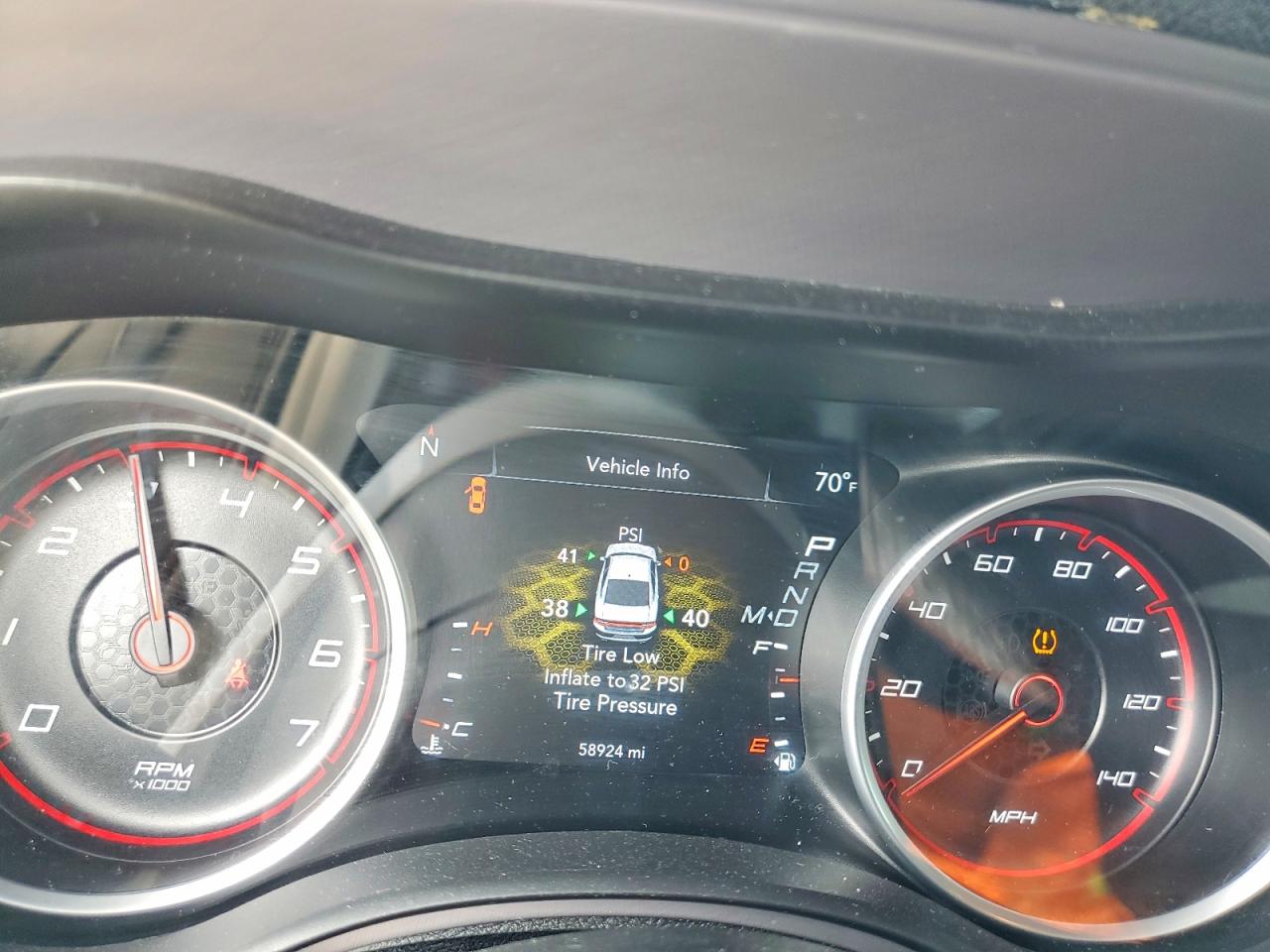 DODGE CHARGER 2023 — 10