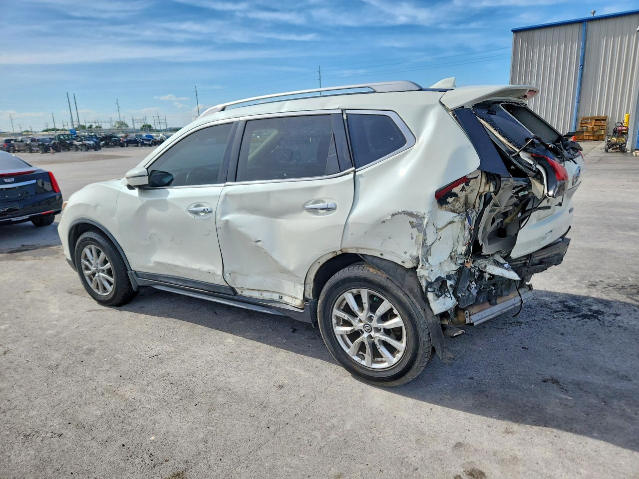 NISSAN ROGUE 2017 — 3