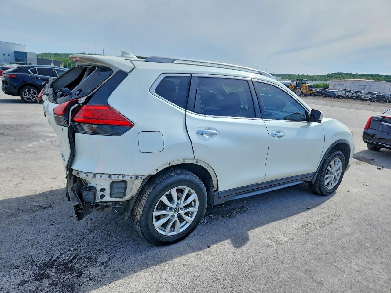 NISSAN ROGUE 2017 — 4