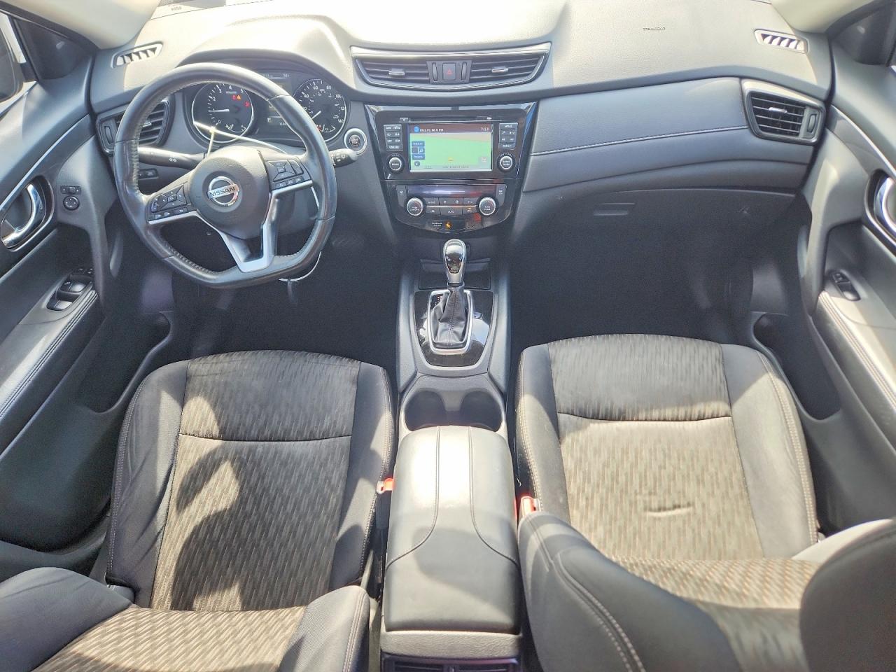 NISSAN ROGUE 2017 — 9